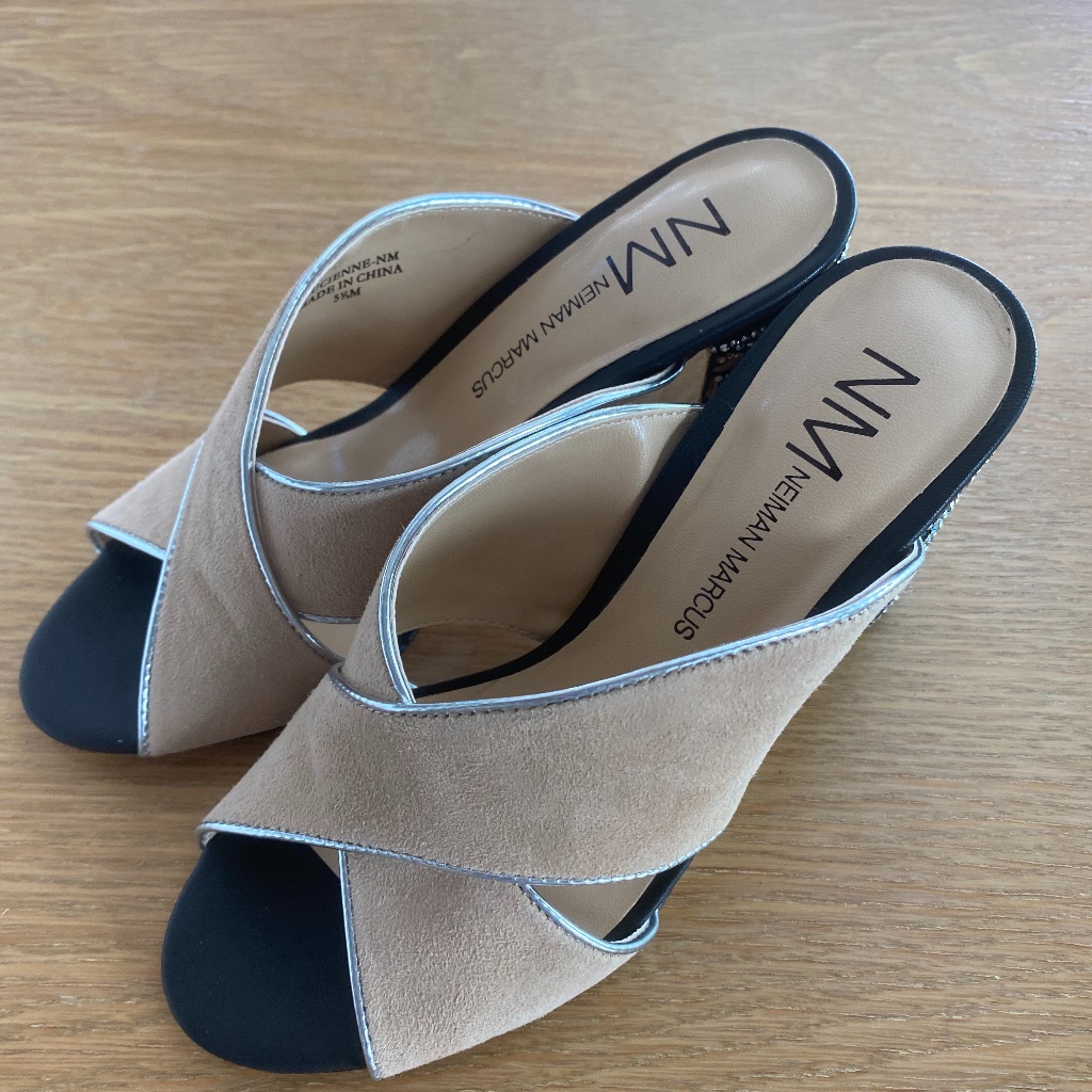 Neiman Marcus Suede Sandals 5.5 (Nib)